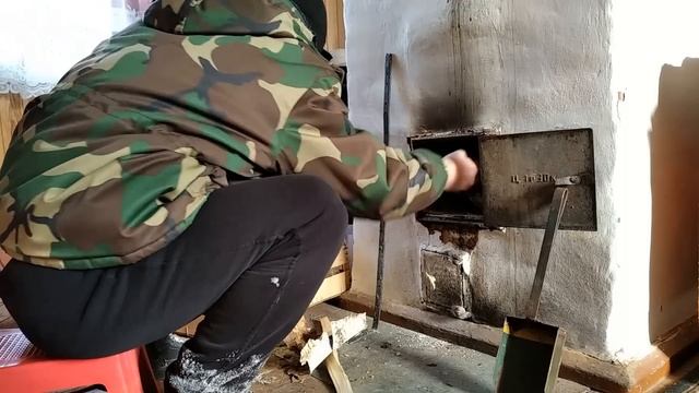 НАШ ДОМ В ДЕРЕВНЕ ЗАСЫПАЛО СНЕГОМ, БУДЕМ ОТКАПЫВАТЬ. смотреть онлайн