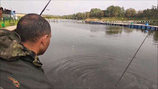 Вечерний выход осетра!!!Клевое Место д.Савельево смотреть онлайн