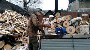 Мощная колка дров винтовым дровоколом с 4 Квт двигателем