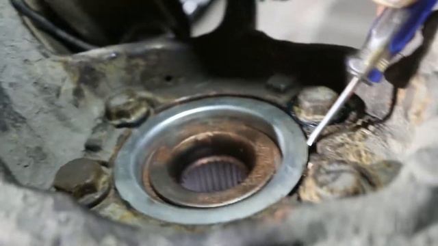 Ниссан Кашкай замена переднего ступичного подшипника без снятия датчика АБС рашин тюнинг смотреть онлайн