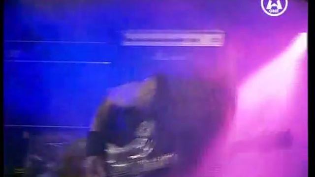 Tracktor Bowling - Черта (live) - Б2 смотреть онлайн