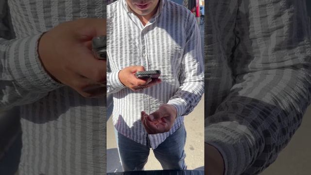 Җырчы Рафис Кәлимуллин машинасында энә табып алган. «Бозым түгелме соң бу?» – дип борчы
