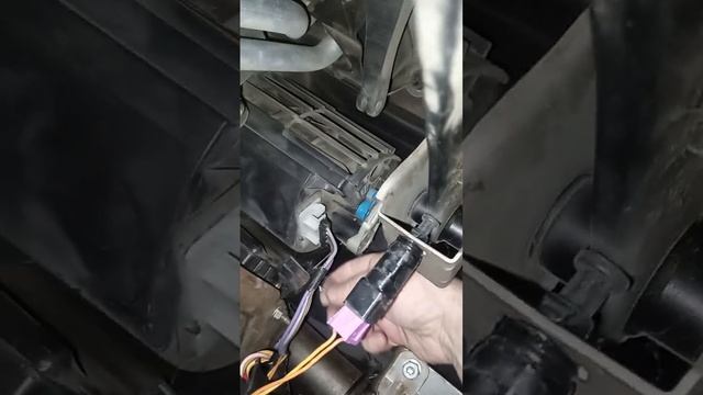 Терморегулятор печки Рено Логан,все работает как и должно работать.А главное за 80р. смотреть онлайн