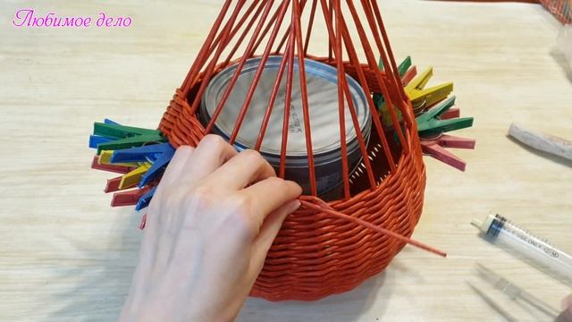 Корзина с ручкой-коряжкой из газетных трубочек!