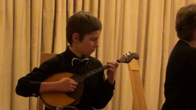 "Светит Месяц", 30.11.2013, ДМШ-13, исп. Бобриков Пётр смотреть онлайн