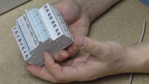 Трёхпозиционный рубильник Hager SFT440