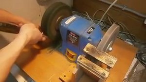 СТОЛЯРКА . Приспособление для заточки стамесок