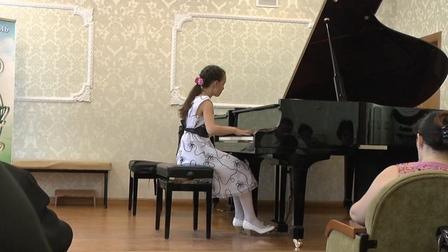 M. Glinka - M. Balakirev - The Lark - Eugenia Slipko смотреть онлайн