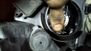 замена лампы ближнего и дальнего света поло седан