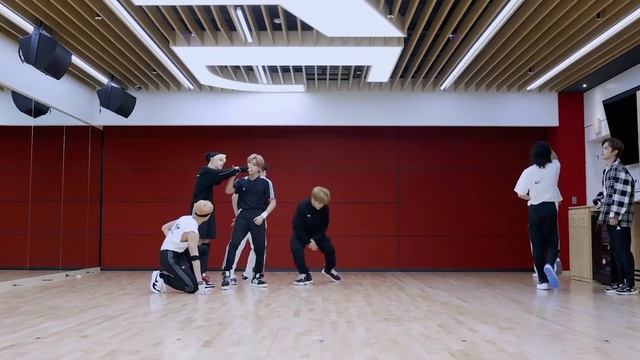 Stray Kids "소리꾼" Mirrored Dance Practice Video смотреть онлайн