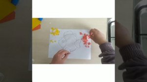 Аппликация из обрывной бумаги "Рыбка"