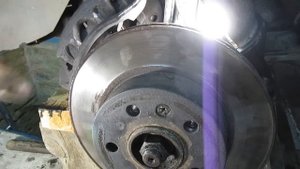 Замена тормозных дисков Мерседес Вито.