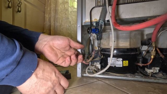 Опрессовка холодильника азотом.