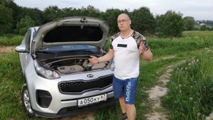 kia sportage 4 на фоне третьего поколения.