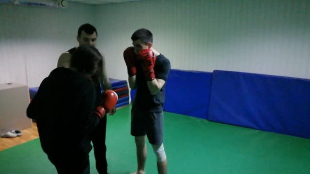 Правильная постановка ударов в боксе
