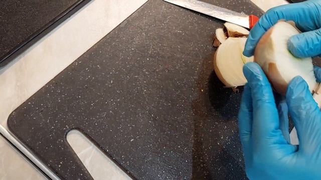 Как быстро и легко почистить Лук How to peel Onions quickly and easily смотреть онлайн