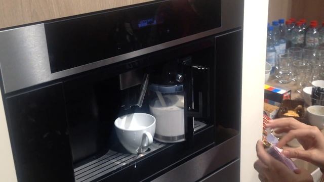 Встраиваемая кофемашина Gorenje GCC800 смотреть онлайн