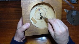 Замена механизма Настенные механические часы Весна