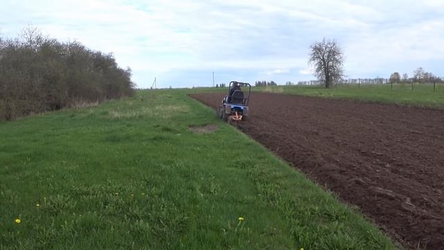 замеряем расход топлива при пахоте амжк 8 смотреть онлайн