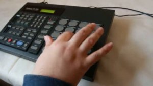 Roland R70 Human Rhythm Composer drum machine