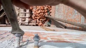 Как очистить резьбу от бетона.