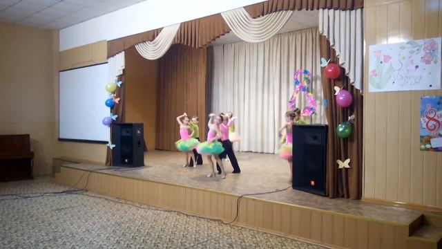 Номер на 8 марта смотреть онлайн