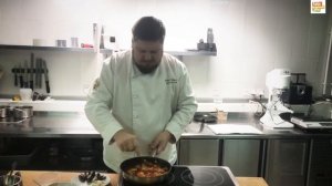 Видеорецепт вкуснейшего спагетти в томатном соусе, с морепродуктами от шеф-повара «Пять ужинов»