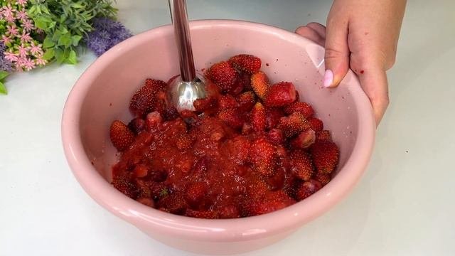 ВАРЕНЬЕ больше НЕ ВАРЮ! Лучший способ ЗАГОТОВКИ КЛУБНИКИ на зиму! ВКУСНАЯ, как только с куста!