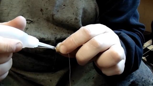 Как сделать чтобы шило,крючек не ломалось возле ручки?