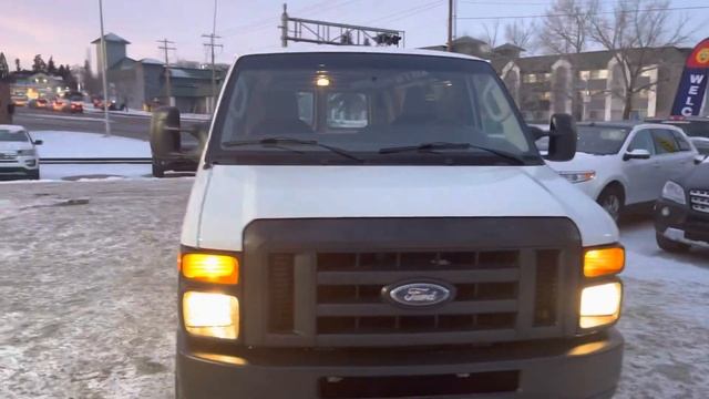 2012 Ford Econoline E-250 Cargo Van смотреть онлайн