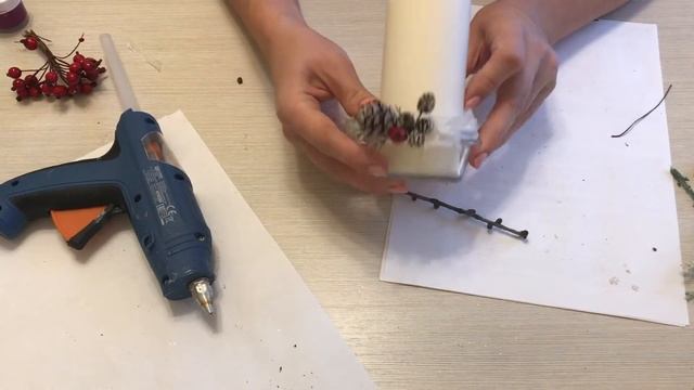 5 идей новогоднего декора из шишек |  простые и красивые поделки из шишек | Christmas DIY смотреть онлайн