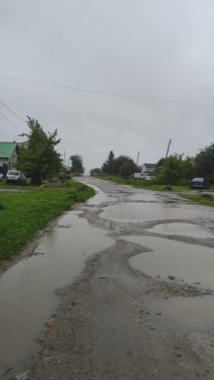 В Челябинской области объявлено штормовое предупреждение, но я не унываю: у меня отличный плащ