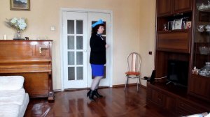 "Поиграем в стюардесс!" муз. и сл. А.Бобровой, исп.Ю.Селиверстова
