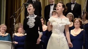 При дороге ивы