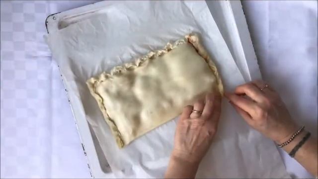 Соленый пирог ПАЛЕРМИТАНСКАЯ ПЛИТОЧКА (с ветчиной, моцареллой и томатами - вкуснота!) смотреть онлайн