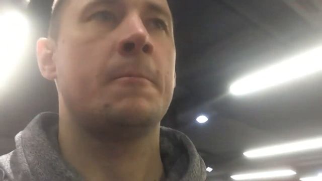 Магазин спортивной одежды и обуви "Adidas" смотреть онлайн