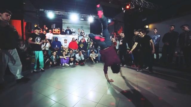 SymphoBreaks (Awesome Energy) - Freestyle Megamix смотреть онлайн