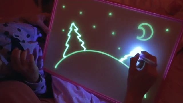 Детский интерактивный набор для рисования в темноте смотреть онлайн