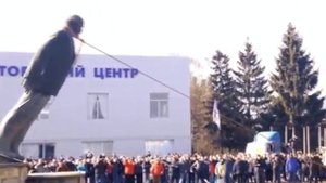 Я РОДИЛСЯ В ГОРОДЕ ГДЕ ПОЮТ СОЛОВЬИ.mp4