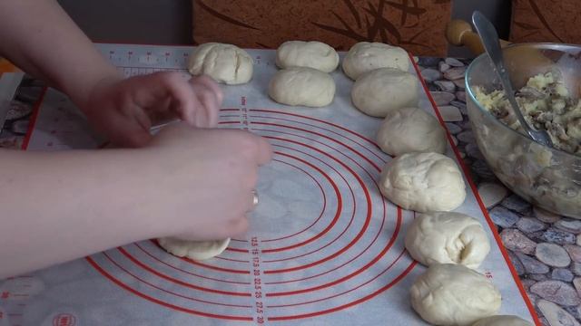 Такие БЕСПОДОБНЫЕ жареные пирожки Вы еще не пробовали. Аккуратно, ВЫЗЫВАЮТ ЗАВИСИМОСТЬ