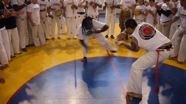 7'CAMPEONATO EUROPEU DE CAPOEIRA EM PORTUGAL 1-1(GRUPO MUZENZA) смотреть онлайн