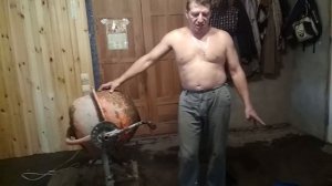 Пол из спилов (часть первая-заливка опилкобетоном)