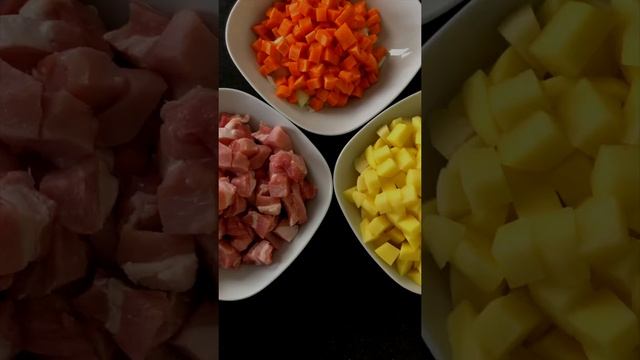 горшочки, мясо в горшочках, жаркое в печи смотреть онлайн