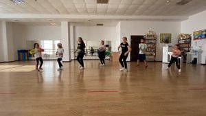 танец . Хулиганить