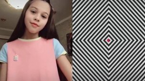 Смотрите на красную точку, потом отведите взгляд🙃👌