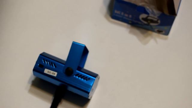 Лазерный мини проектор цветомузыка Видео обзор смотреть онлайн