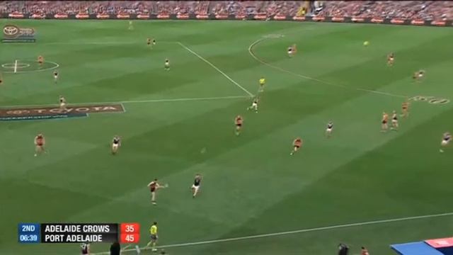 Crouchy's stellar Showdown смотреть онлайн