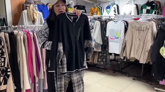 ? КОСТЮМЫ ИЗ ХЛОПКА НА ВЕЛЮРЕ , ВЯЗАННЫЕ И КАШЕМИРОВЫЕ !! СКИДКИ!!! смотреть онлайн