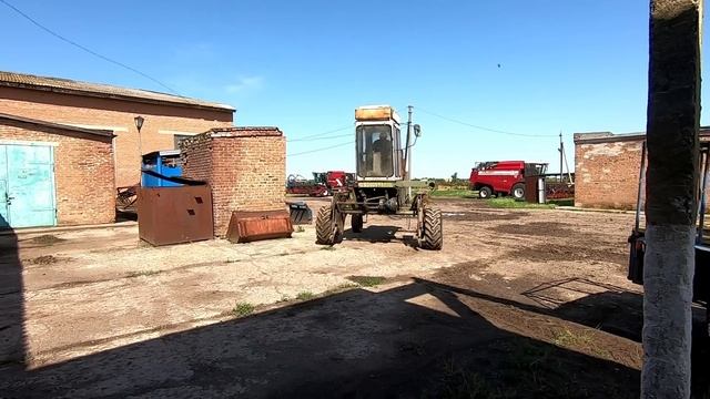 С утра проблемы с немкой, ну а днем разборки с "Гришкой"! У нас не соскучишься! смотреть онлайн