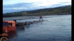 Экстремальные водители за рулем ГРУЗОВИКОВ НА БЕЗДОРОЖЬЕ!
